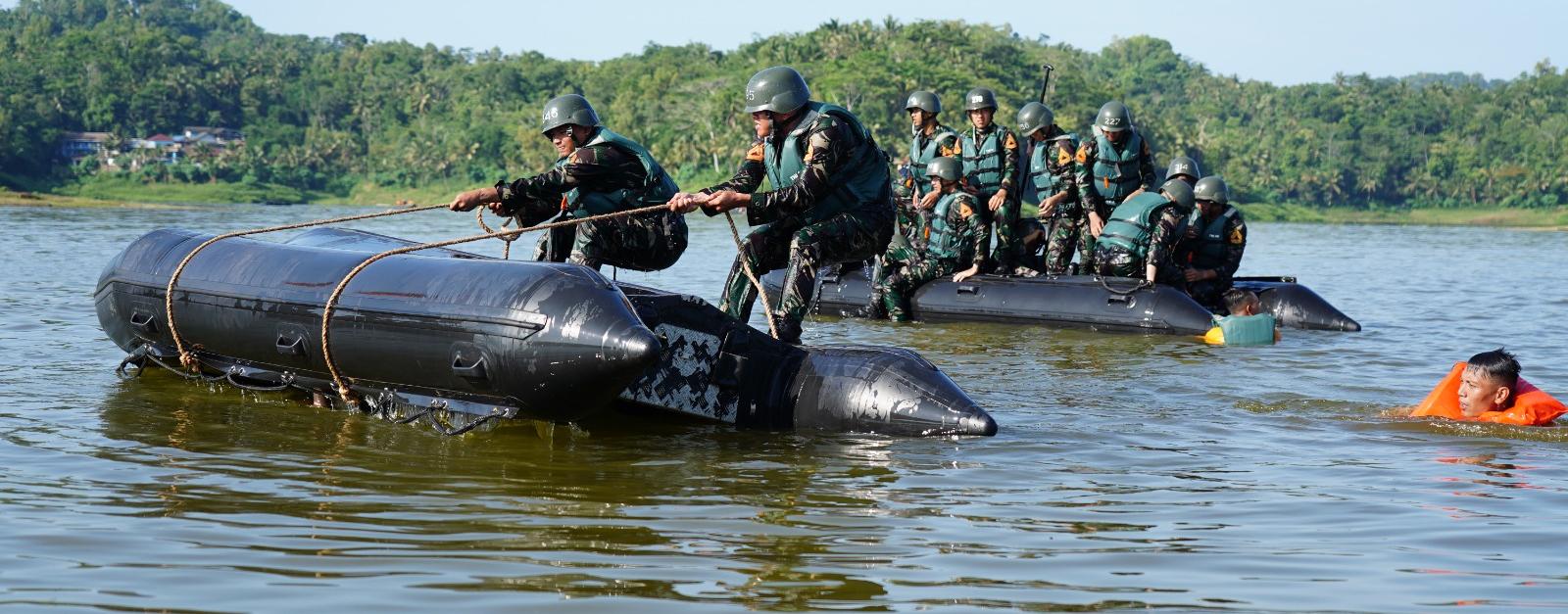 Taruna Akmil Tingkat II Latihan Materi Dayung Di Waduk Sermo Siber88