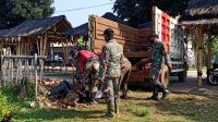 Sub Bojongsayang Sektor 7 Satgas Citarum Bersih-Bersih Sampah Bantaran Sungai Citarum