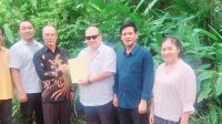 Ketua Team Nawacita Terima Surat Usulan Perubahan Status Kawasan Hutan Negara Dari Masyarakat Lampung