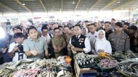 Ridwan Kamil Lakukan Monotoring Program Kerja Sarling di Pasar Sehat Soreang