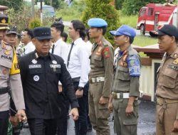 Pj Bupati Empat Lawang Dampingi Kapolres Apel Pasukan Operasi Lilin Musi 2023