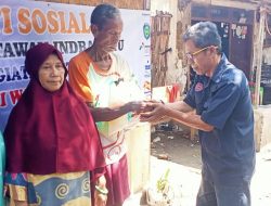 Rangkaian HUT ke-3,Kembali Sekber FWI Salurkan Bingkisan, Kali ini Kaum Dhuafa di Jatibarang