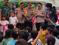 Kapolda Jateng dan Pangdam IV/Diponegoro Tinjau Korban Banjir di Demak