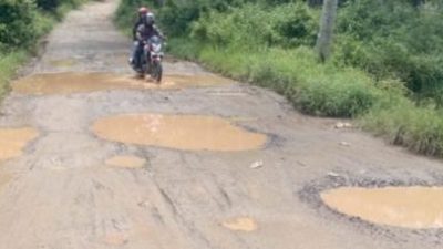 Warga Keluhkan Jalan Penghubung Desa Suban-Mekar Jaya Lamsel