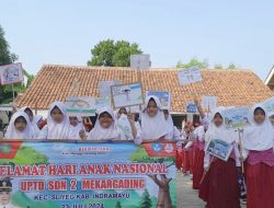 UPTD SDN 2 Mekargading Pawai Keliling Peringati Hari Anak Nasinonal