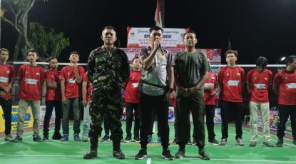 Polsek Sliyeg Bareng Koramil 1607/Sliyeg Support Open Turnamen Bulutangkis Winangun 2024