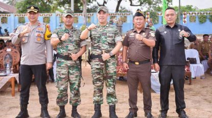 Bupati Pesawaran bersama Kodim 0421/Lamsel Resmikan Jalan Desa Lumbirejo