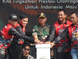 Buka Prima 4X4 Challenge, Panglima TNI Beri Paket Sembako dan Akte Kelahiran untuk Masyarakat Padalarang