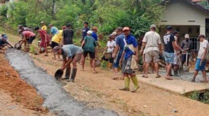 Tak Pernah Tersentuh Pemerintah, Jalan di Kabupaten Sinjai Rusak Parah